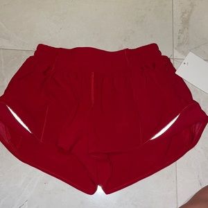 Lululemon Hotty Hot LR Short 2.5” Lined RED